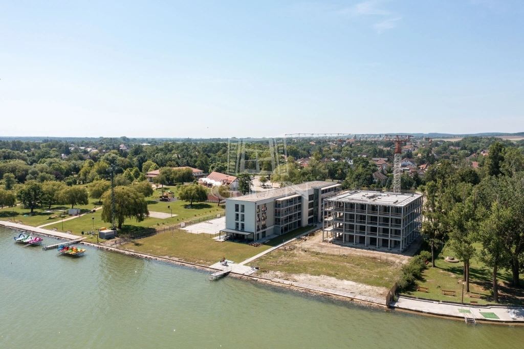 Eladó Balatonmáriafürdő Lakás (téglaépítésű)